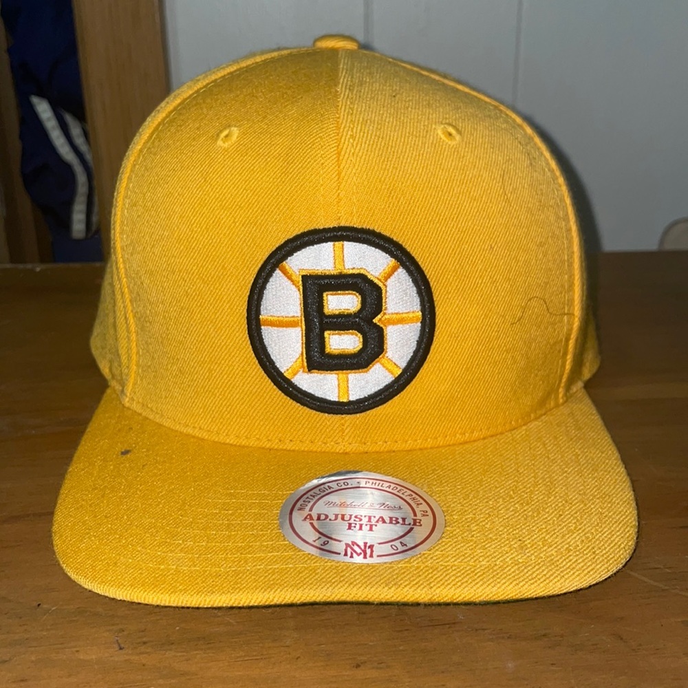 Vintage Boston Bruins Mitchell & Nesss SnapBack